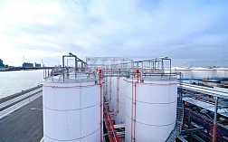 Изображение резервуаров для нефти